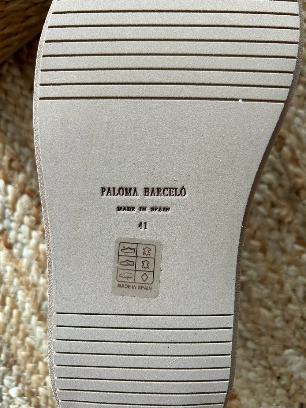 Paloma Barcelo new without